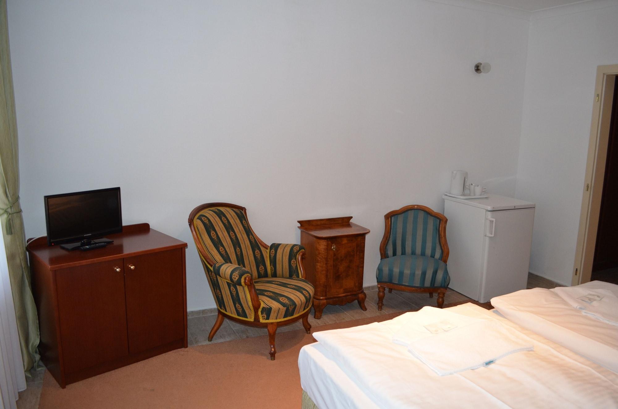 Hotel Petr Karlovy Vary Luaran gambar