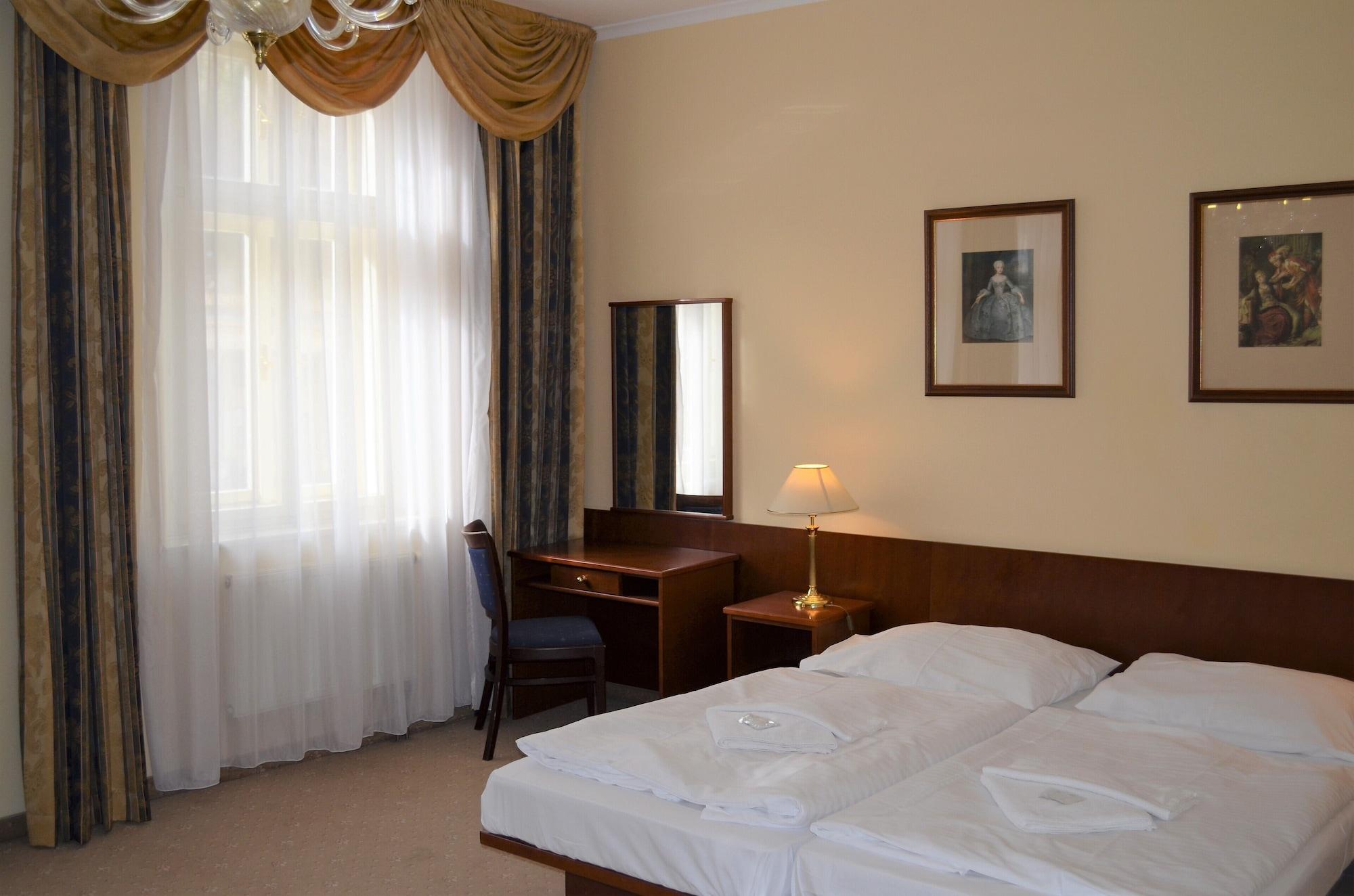 Hotel Petr Karlovy Vary Luaran gambar