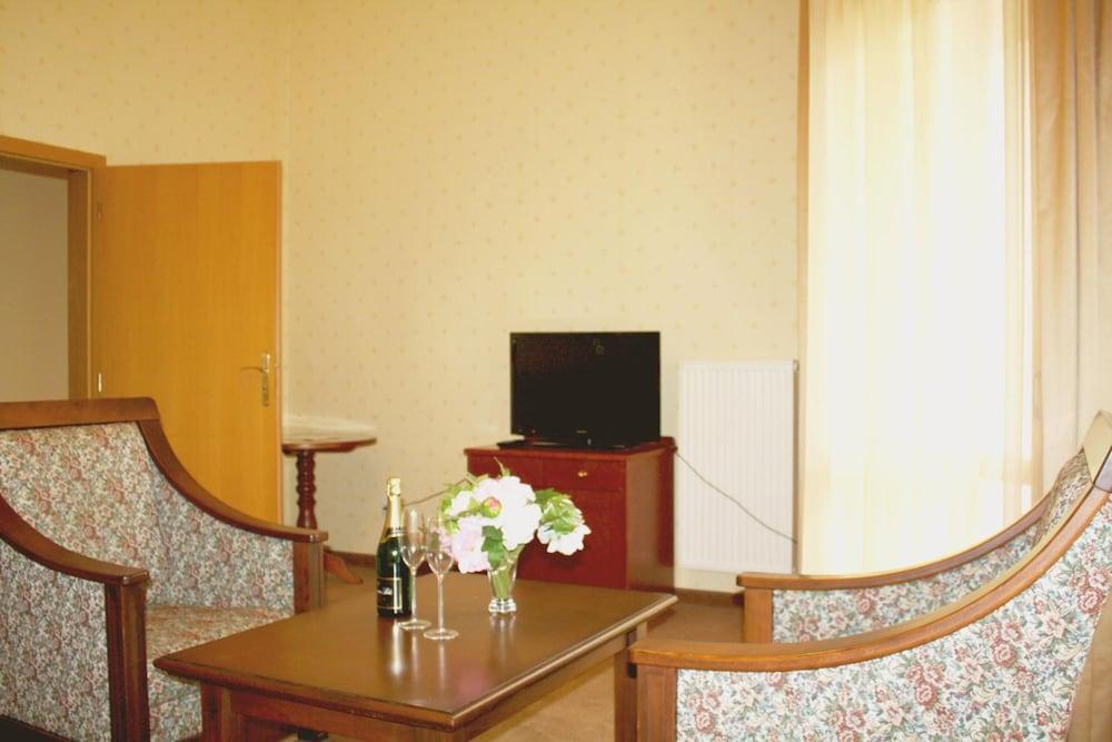 Hotel Petr Karlovy Vary Luaran gambar