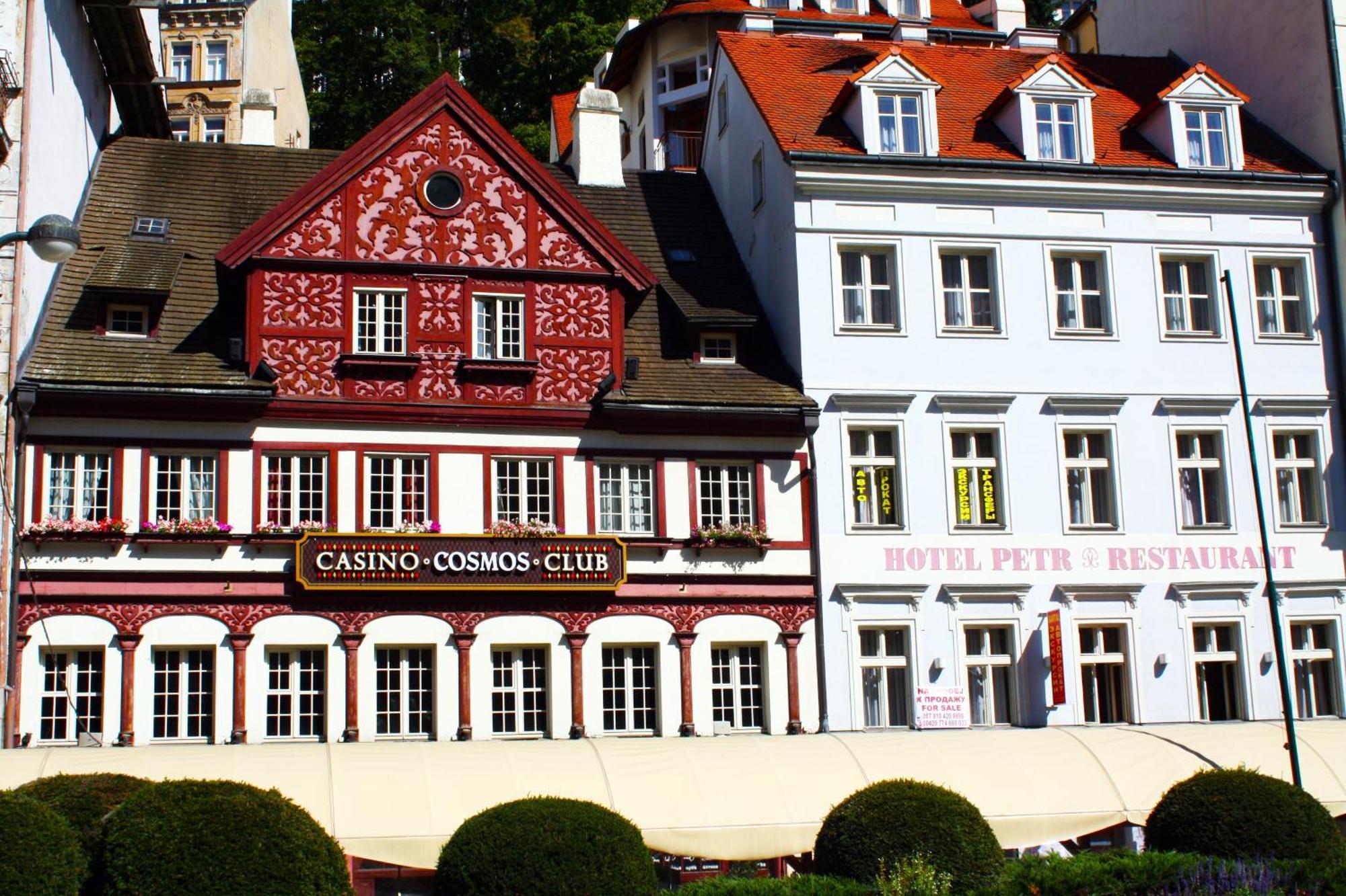 Hotel Petr Karlovy Vary Luaran gambar