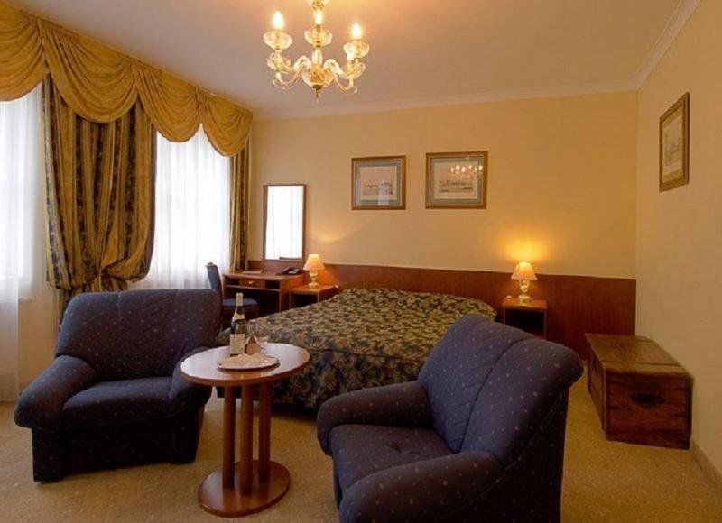 Hotel Petr Karlovy Vary Luaran gambar