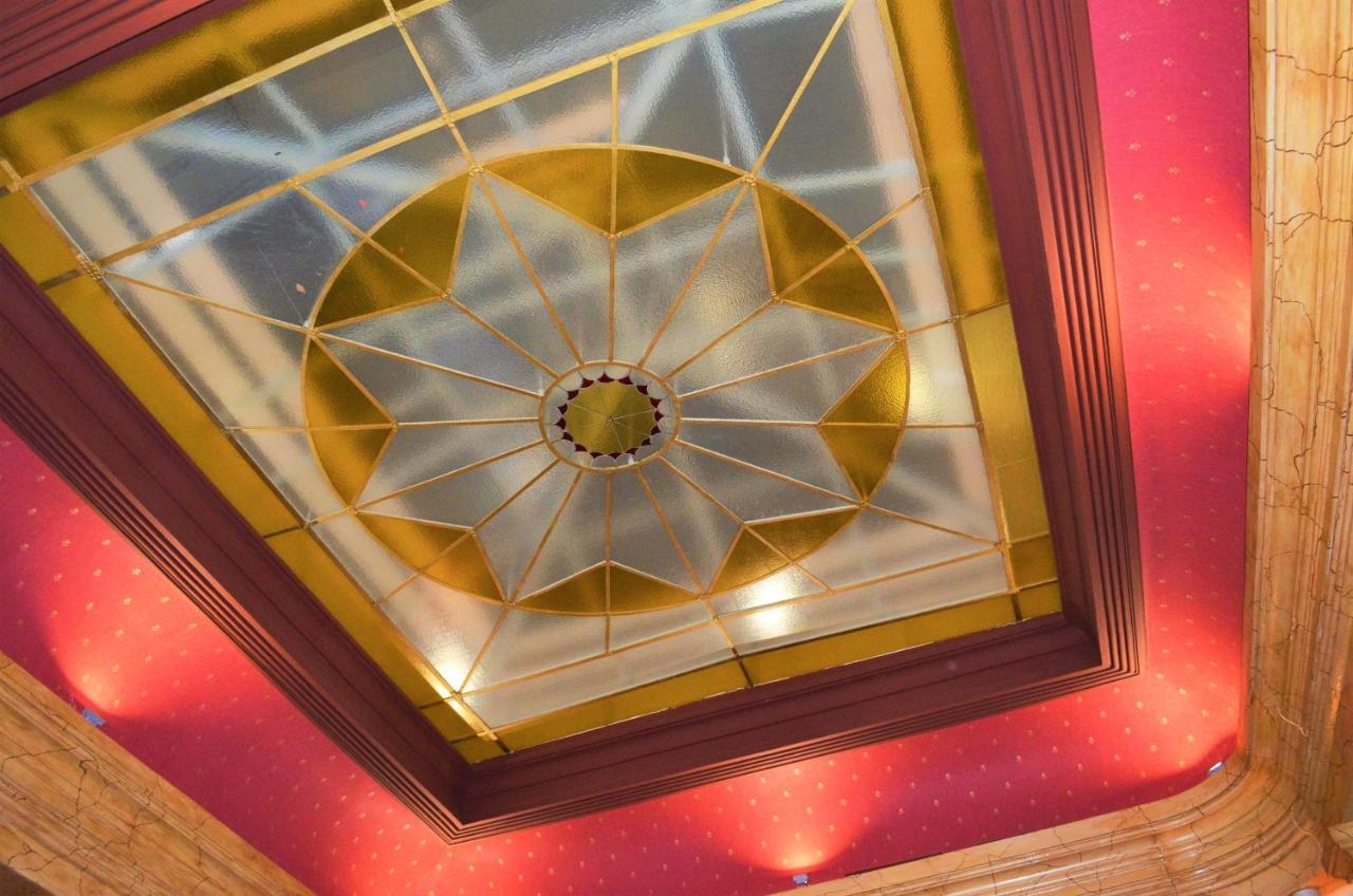 Hotel Petr Karlovy Vary Luaran gambar